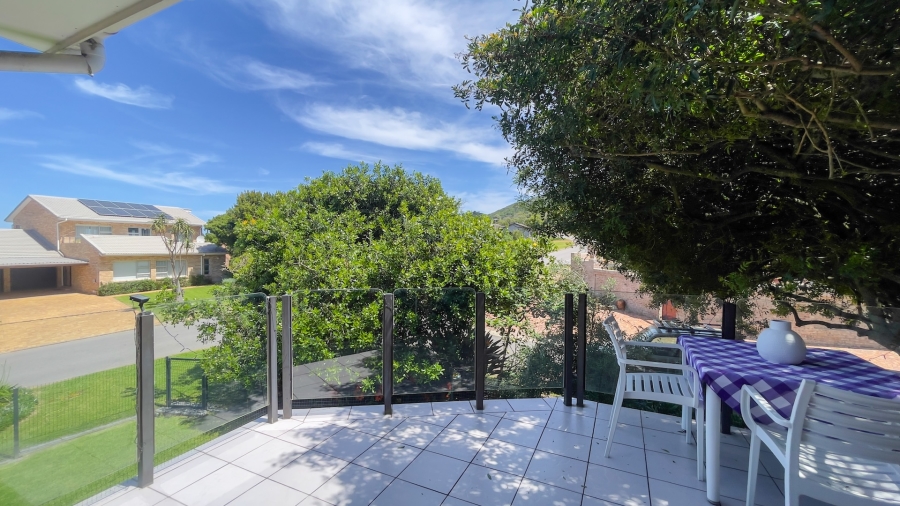 5 Bedroom Property for Sale in Glentana Western Cape